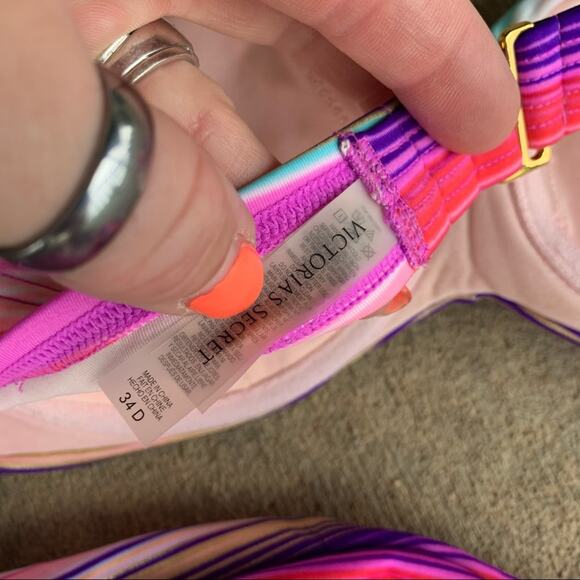 Victoria’s Secret 34D/L high rise striped bikini - Picture 7 of 7